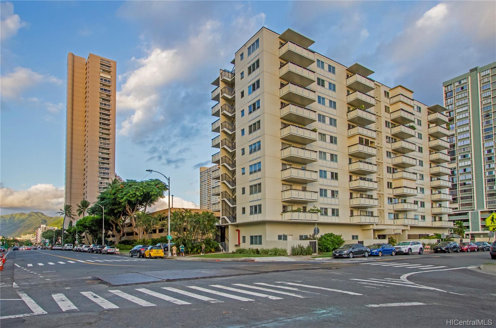 509 University Avenue  Unit 703