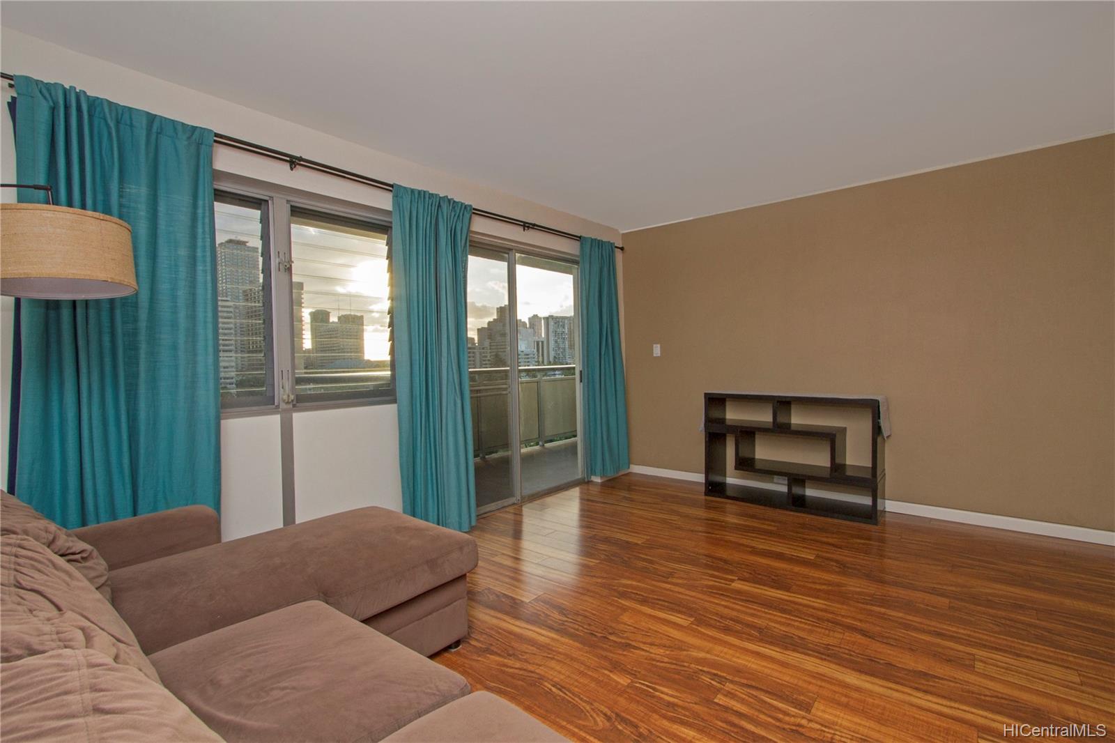 509 University Avenue  Unit 703