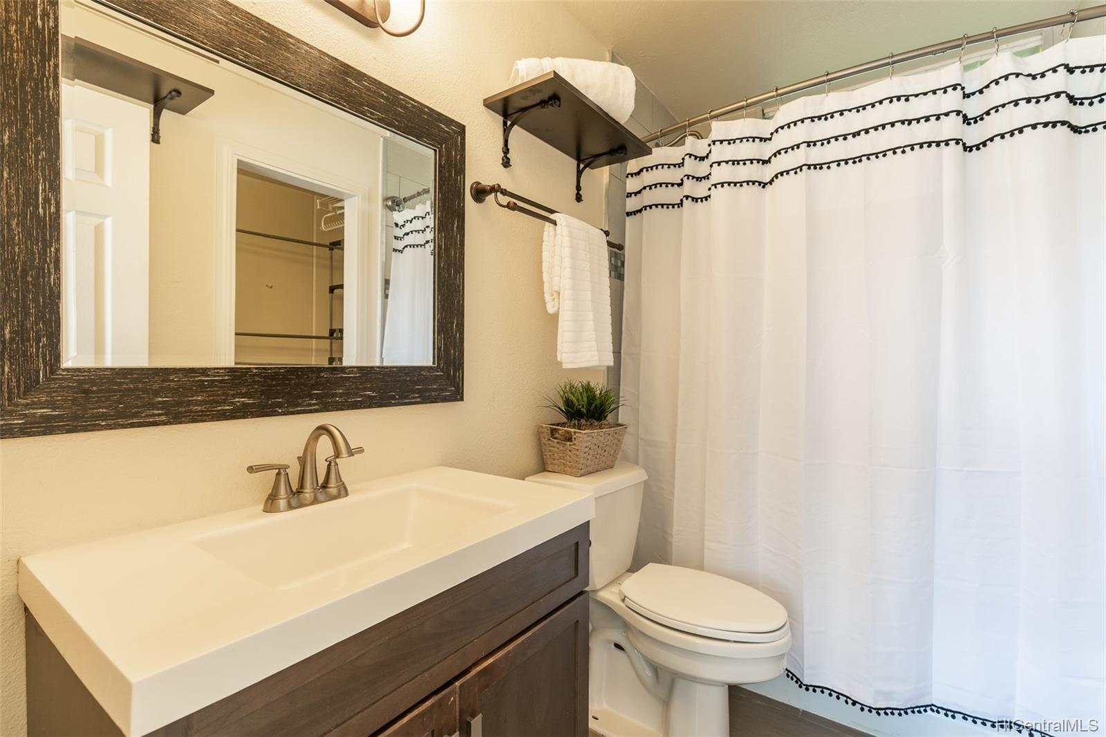 95-2044 Waikalani Place  Unit C102