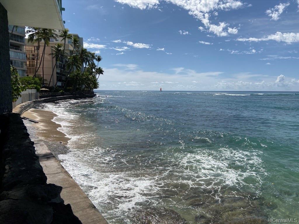2957 Kalakaua Avenue  Unit 415