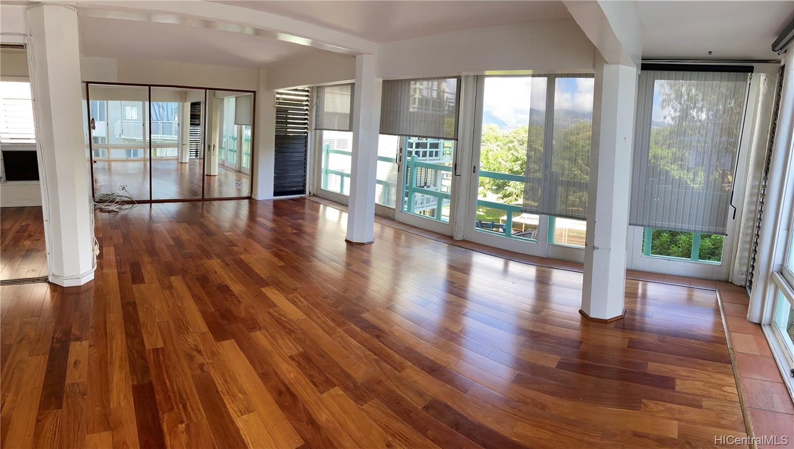 2957 Kalakaua Avenue  Unit 415