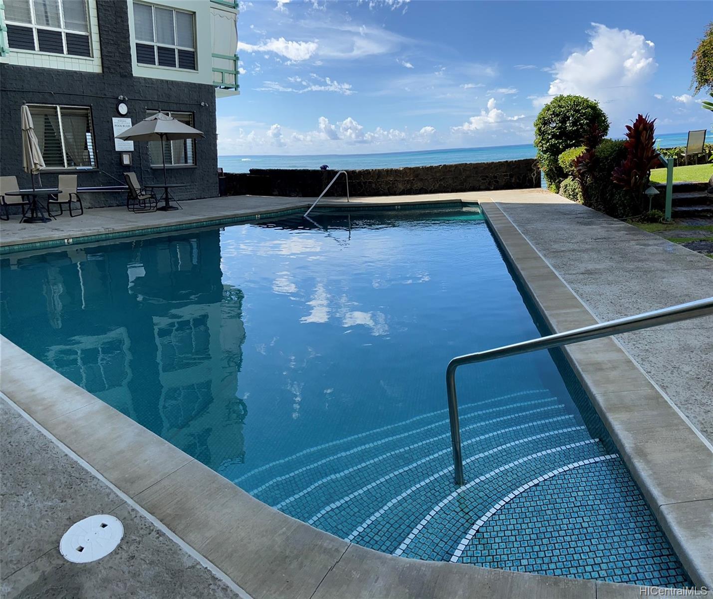 2957 Kalakaua Avenue  Unit 415