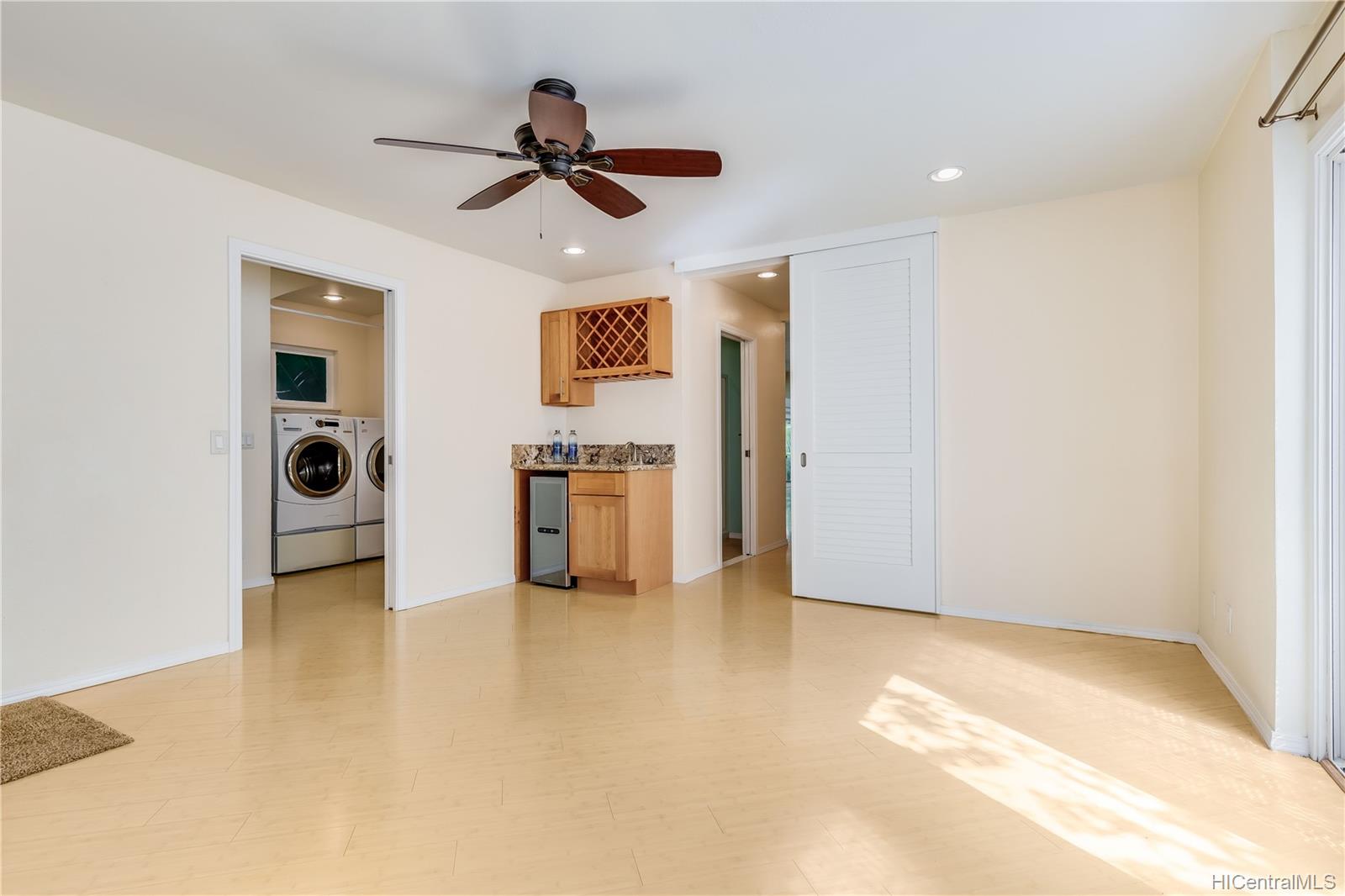 1386 Nanialii Street