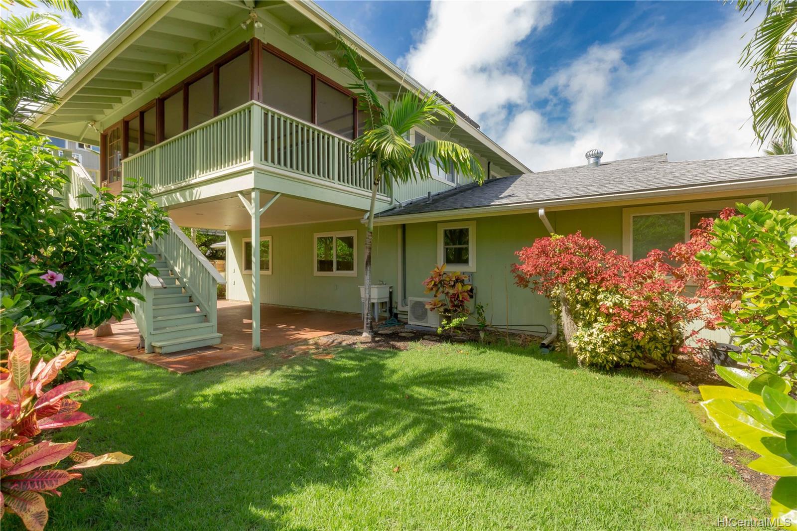 1386 Nanialii Street