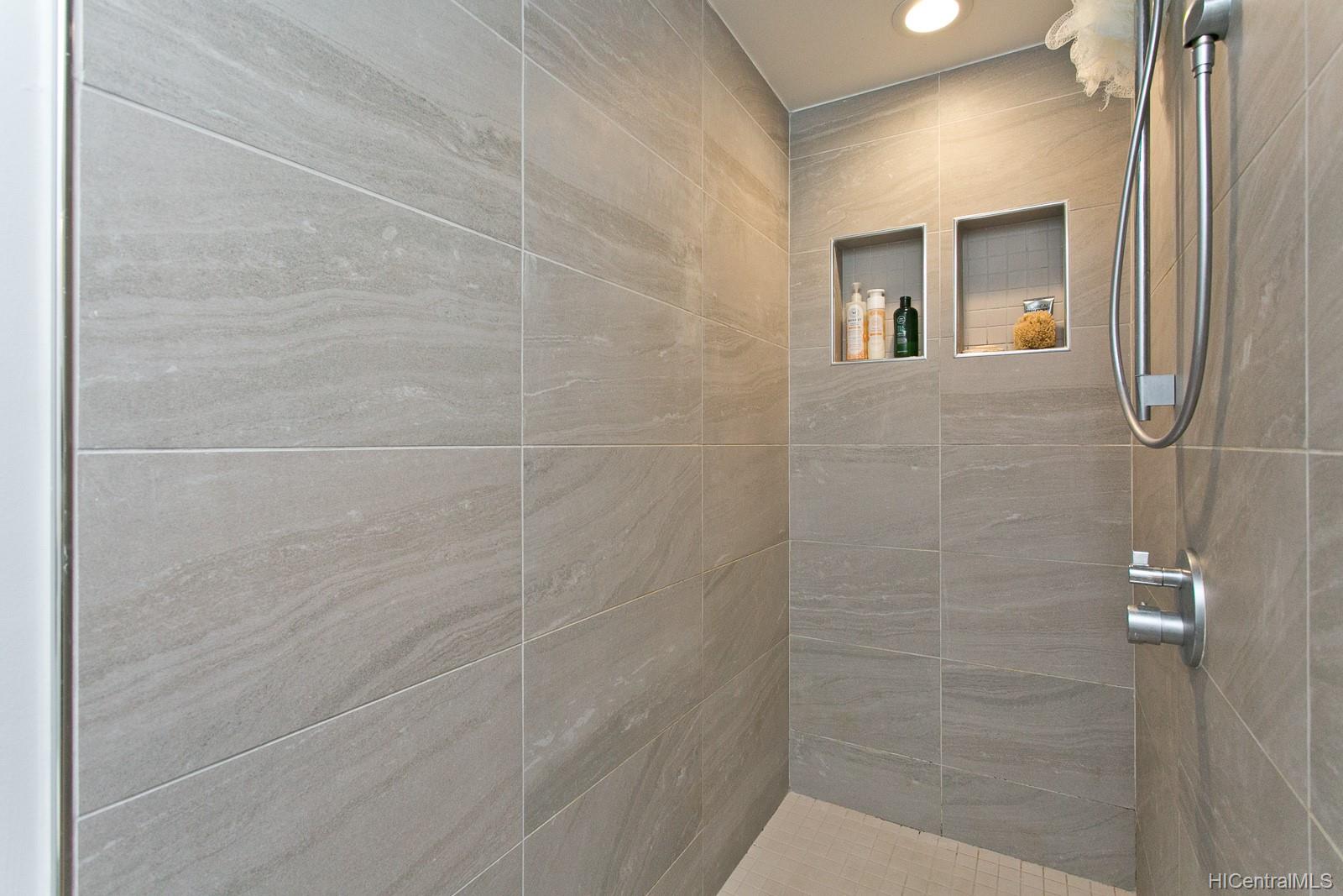 4999 Kahala Avenue  Unit 145