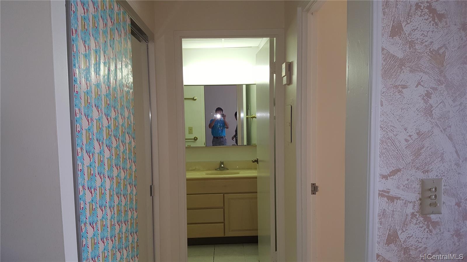 2651 Kuilei Street  Unit B84
