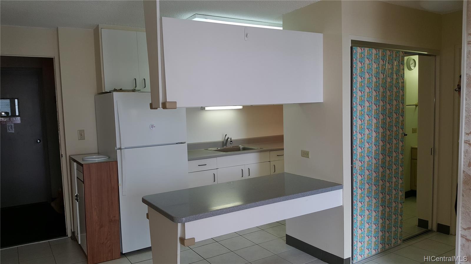 2651 Kuilei Street  Unit B84