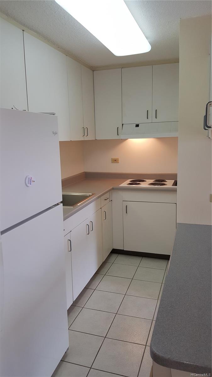 2651 Kuilei Street  Unit B84