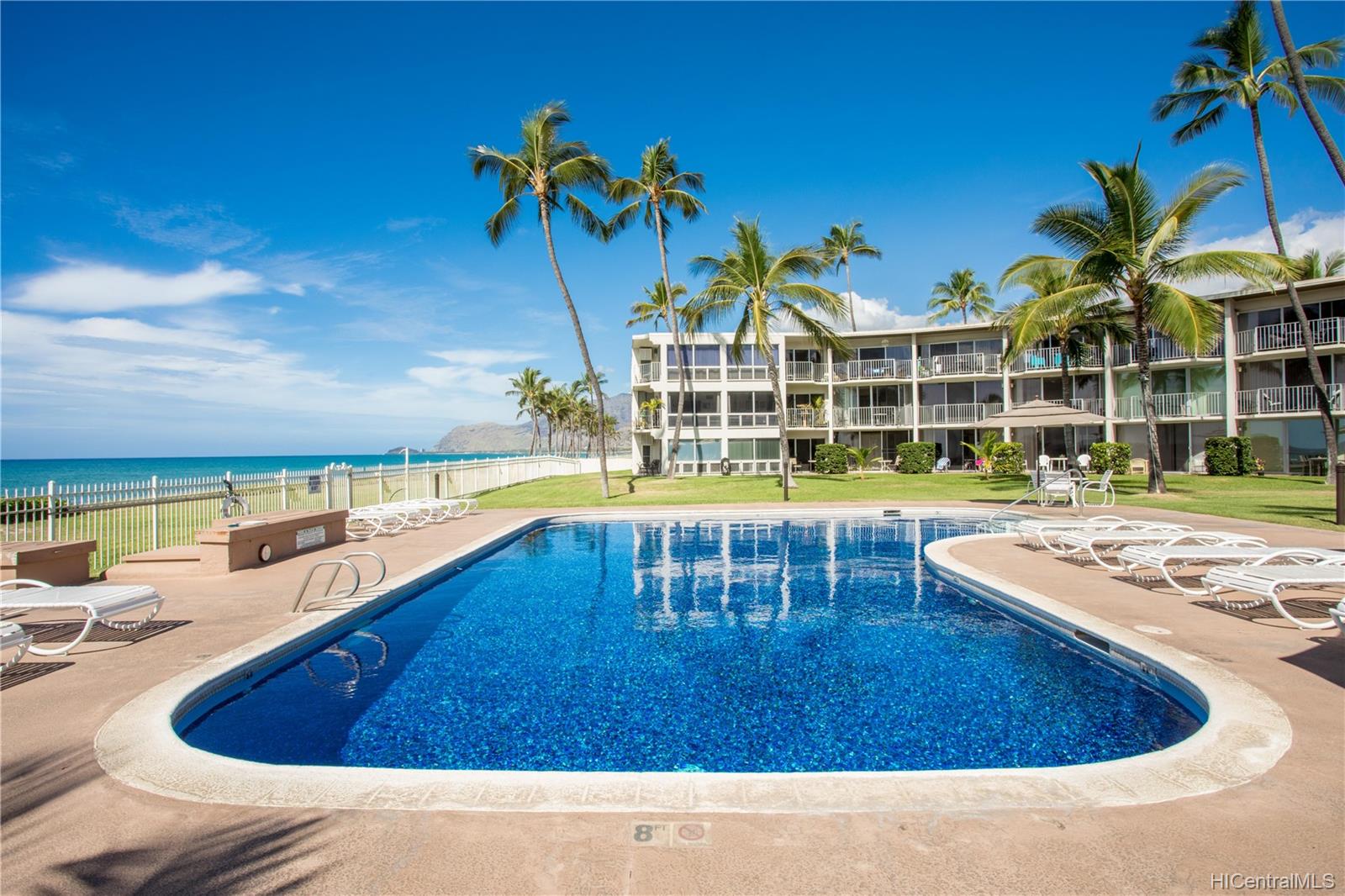 87-561 Farrington Highway  Unit 109