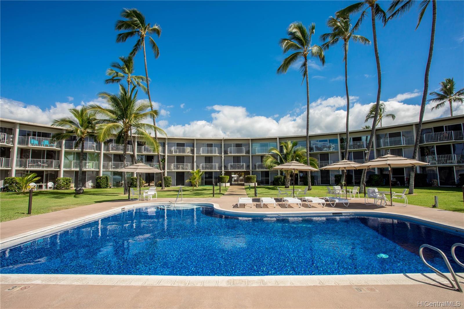 87-561 Farrington Highway  Unit 109