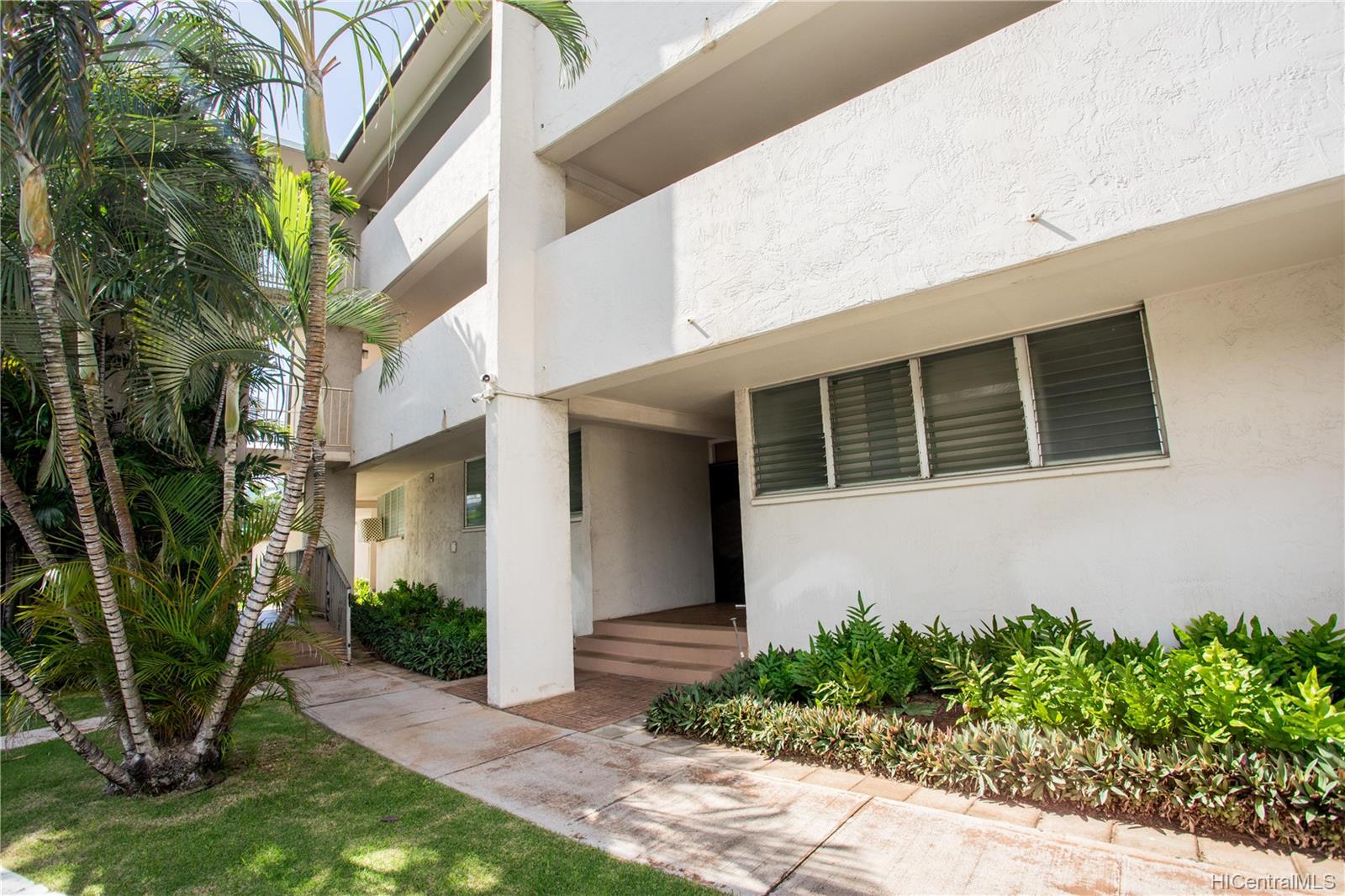87-561 Farrington Highway  Unit 109