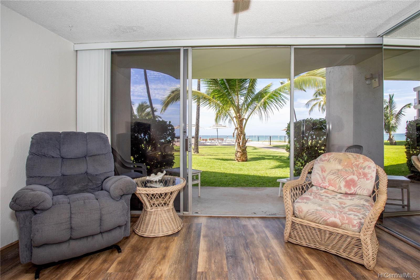 87-561 Farrington Highway  Unit 109