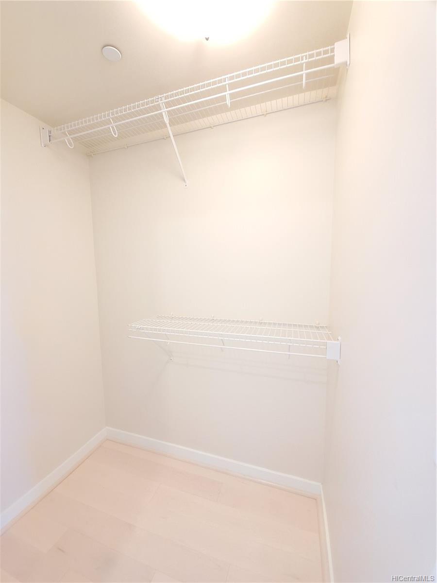 1177 Queen Street  Unit 3205