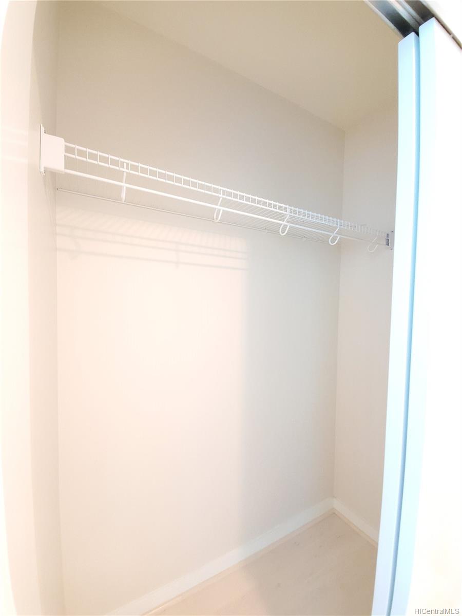 1177 Queen Street  Unit 3205