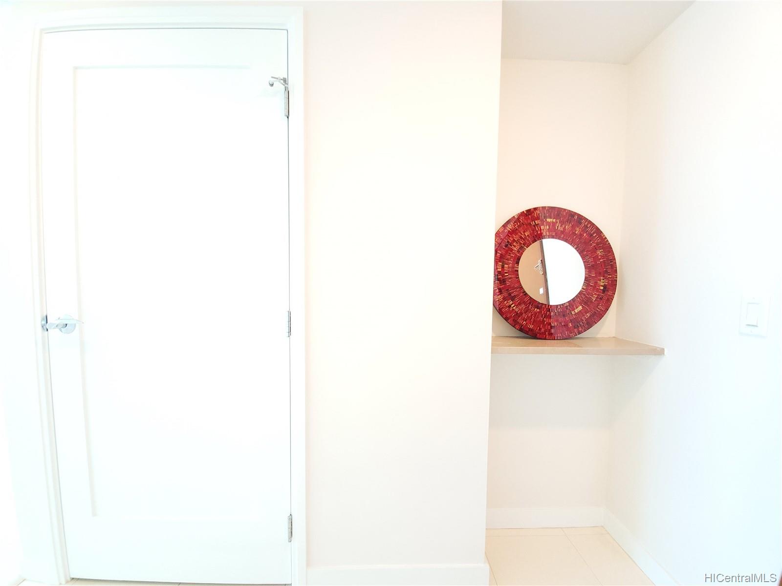 1177 Queen Street  Unit 3205