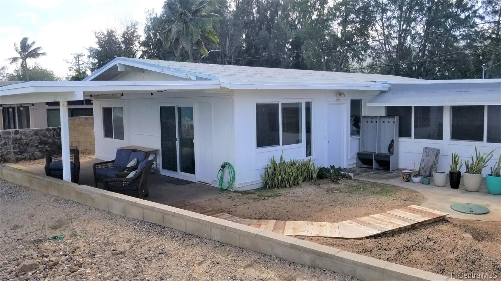 68-695 Farrington Highway
