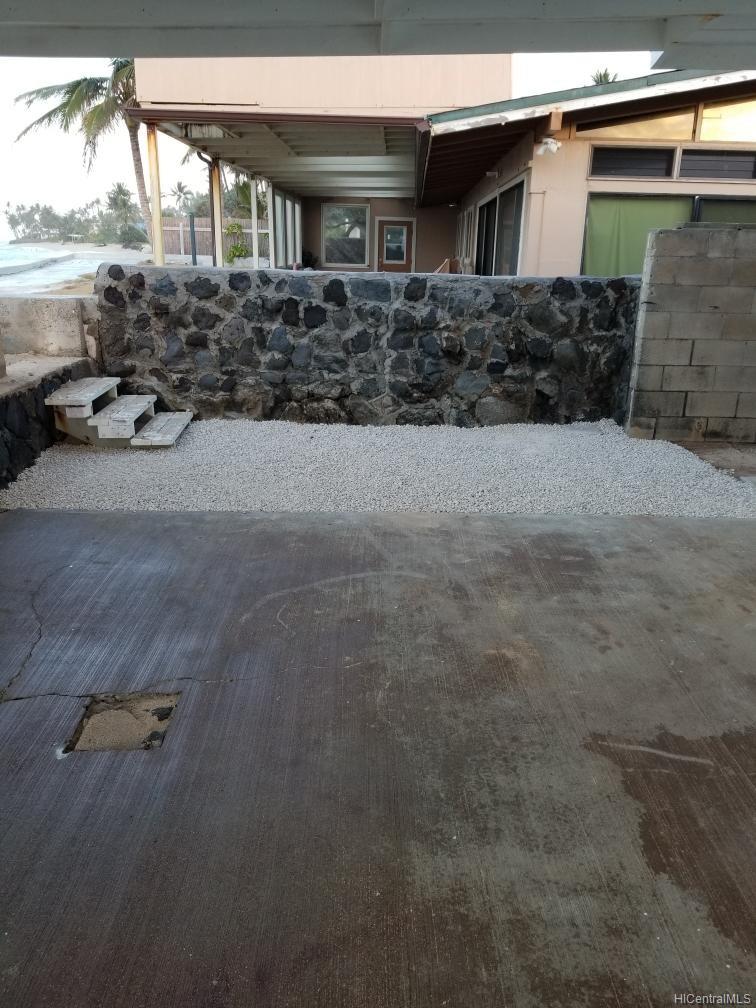 68-695 Farrington Highway