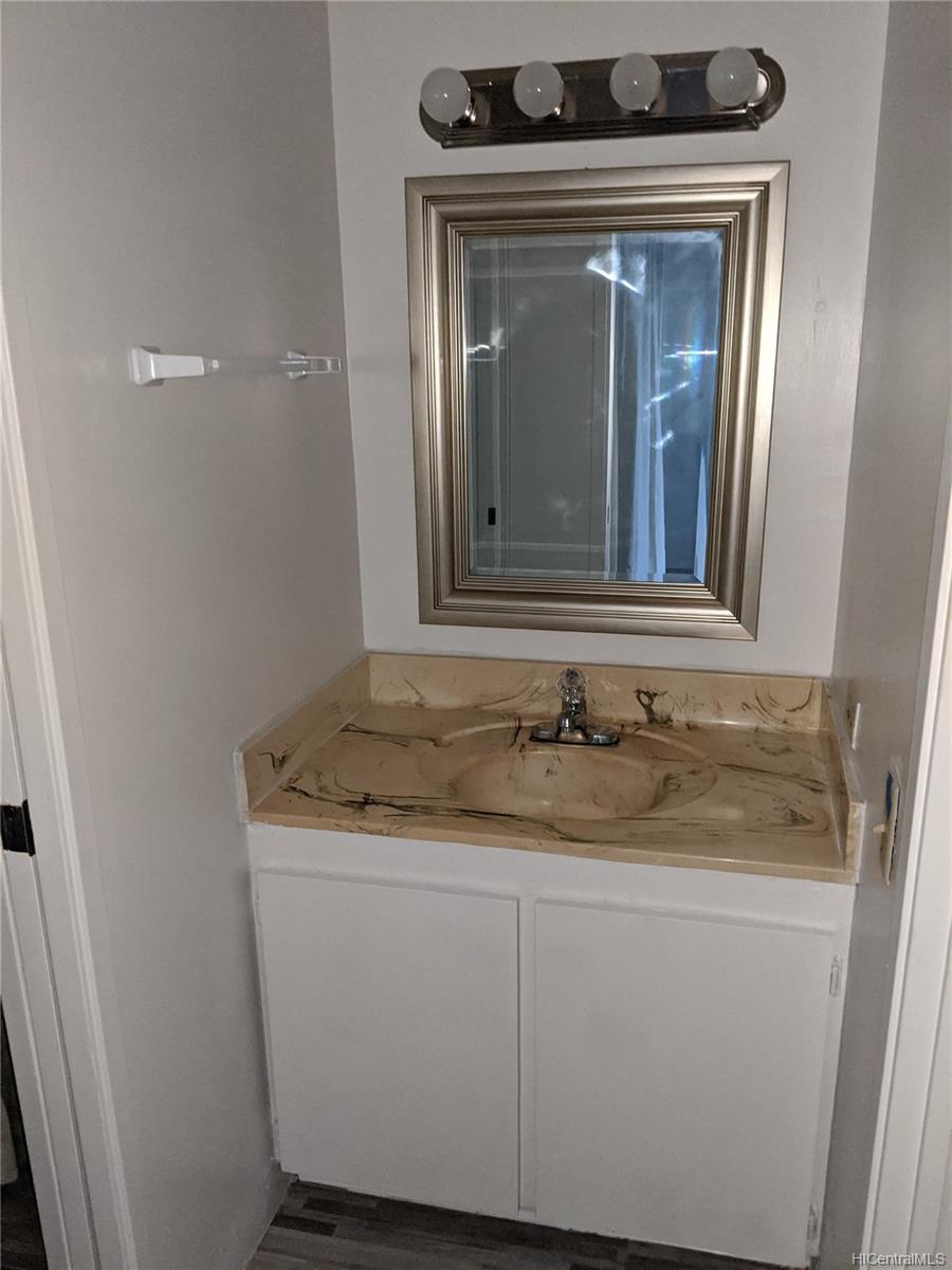 1630 Liholiho Street  Unit 1404