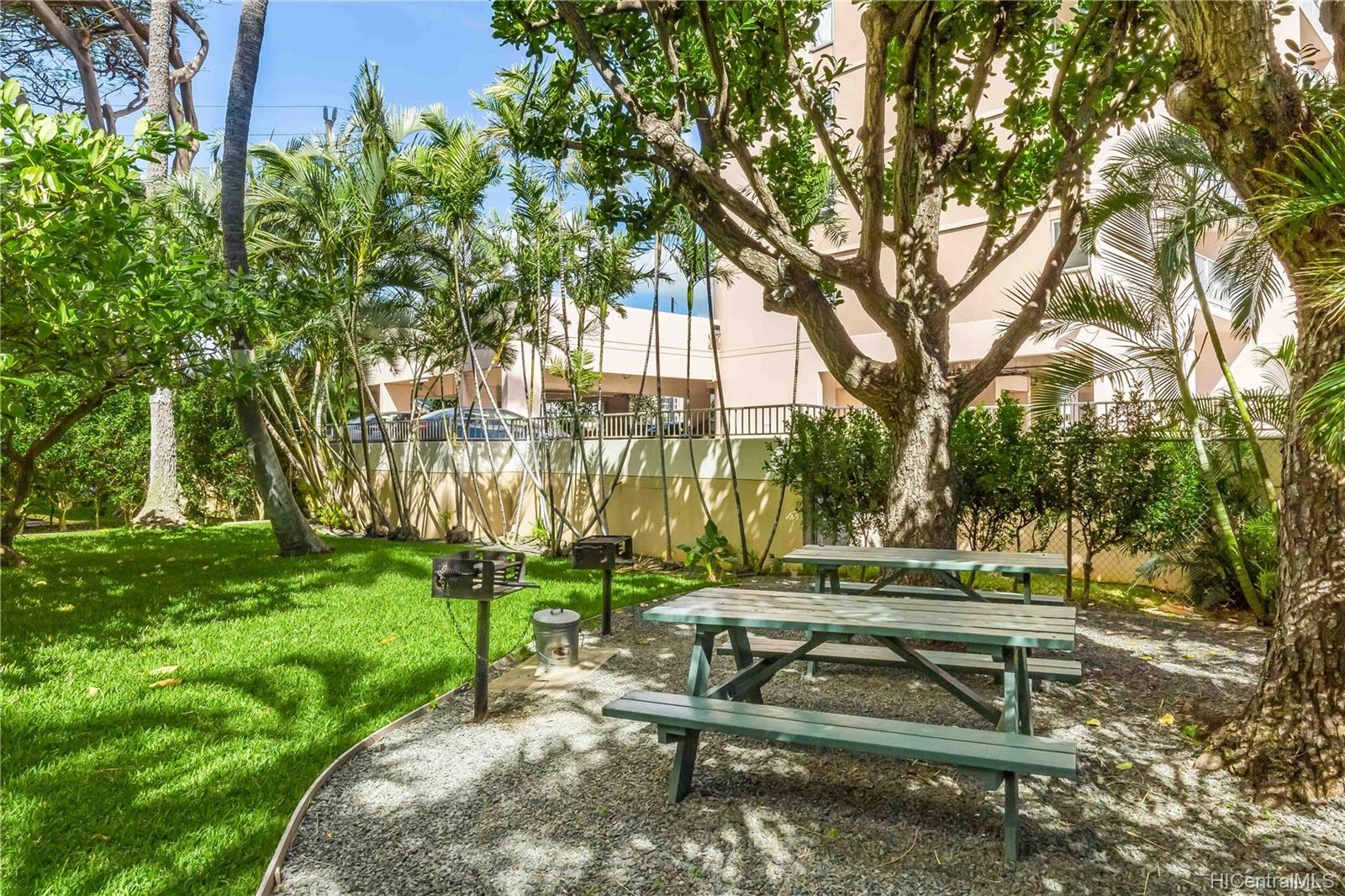 555 University Avenue  Unit 2606