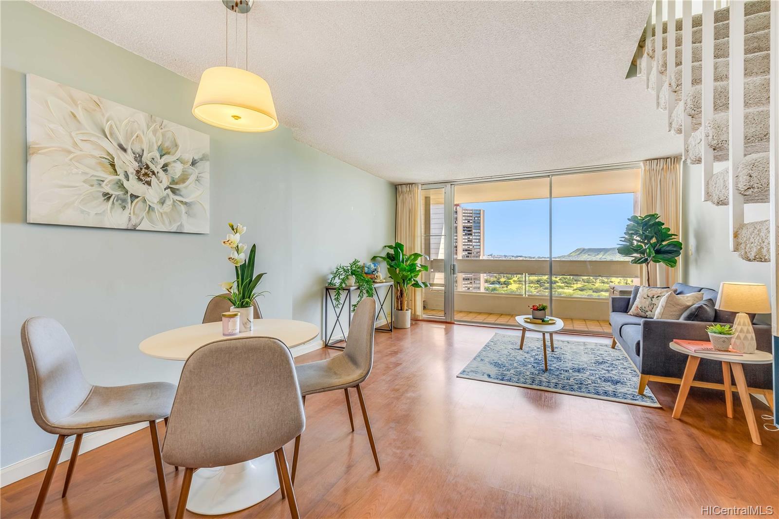 555 University Avenue  Unit 2606