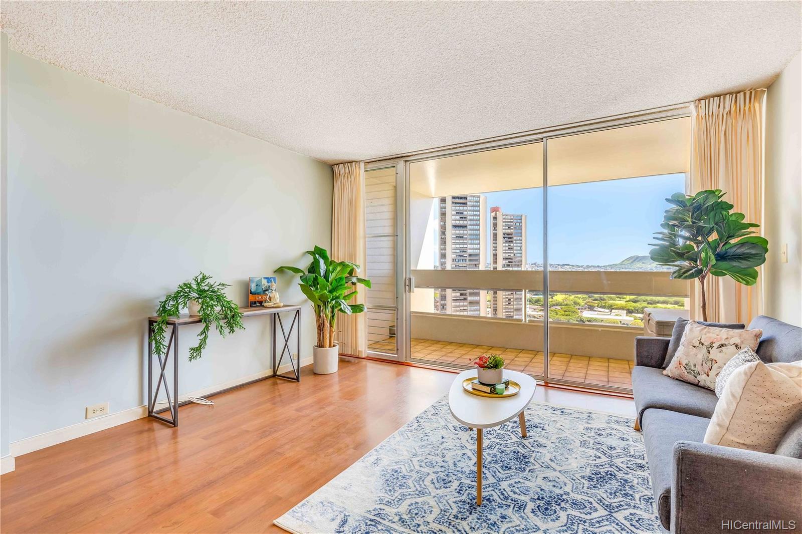555 University Avenue  Unit 2606