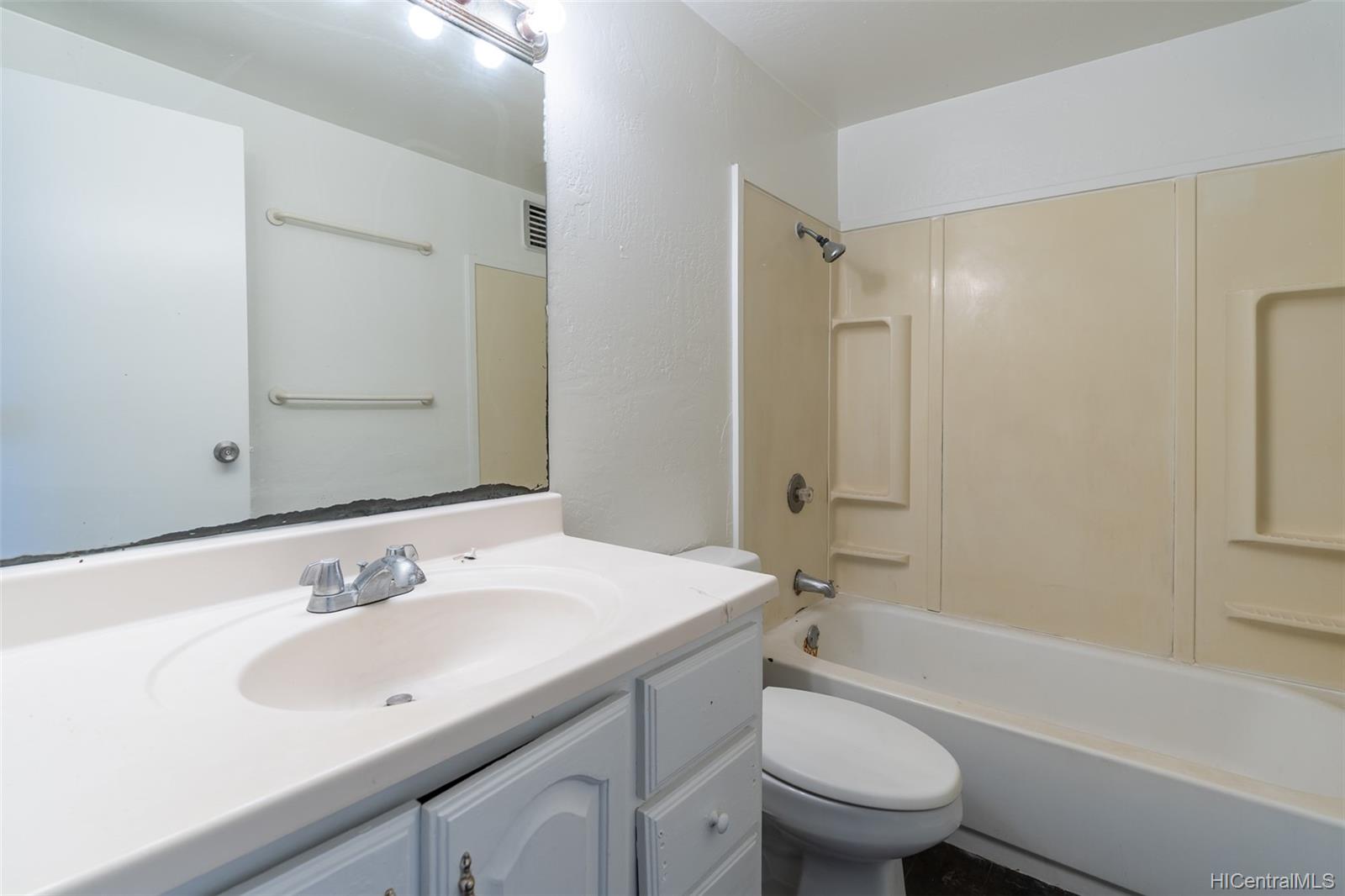 87-134 Helelua Street  Unit A302