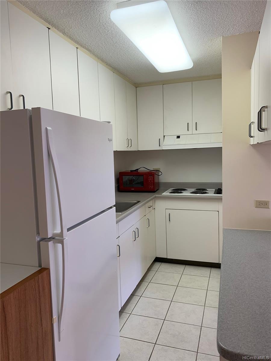 2651 Kuilei Street  Unit B84