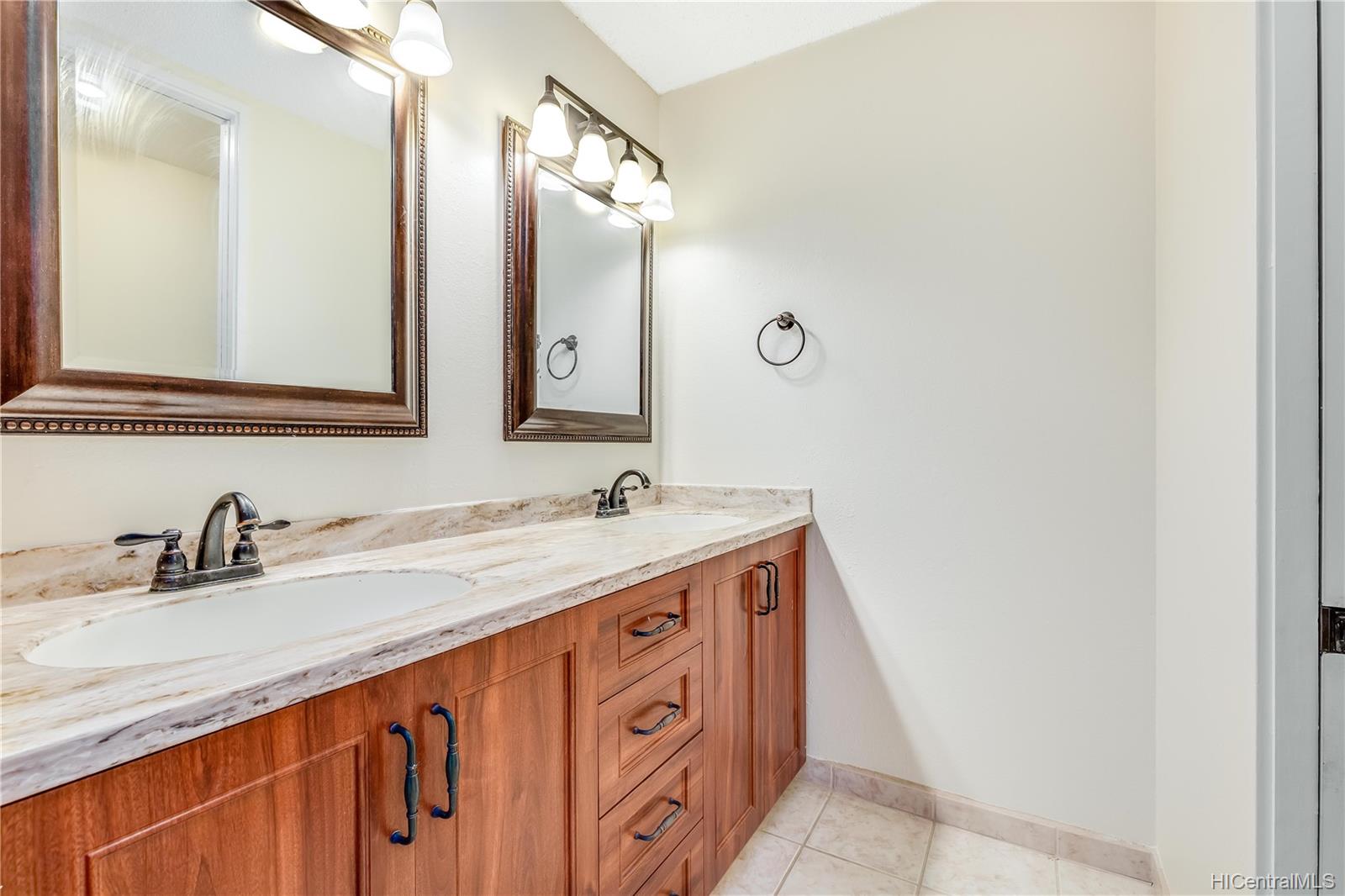 1015 Aoloa Place  Unit 451