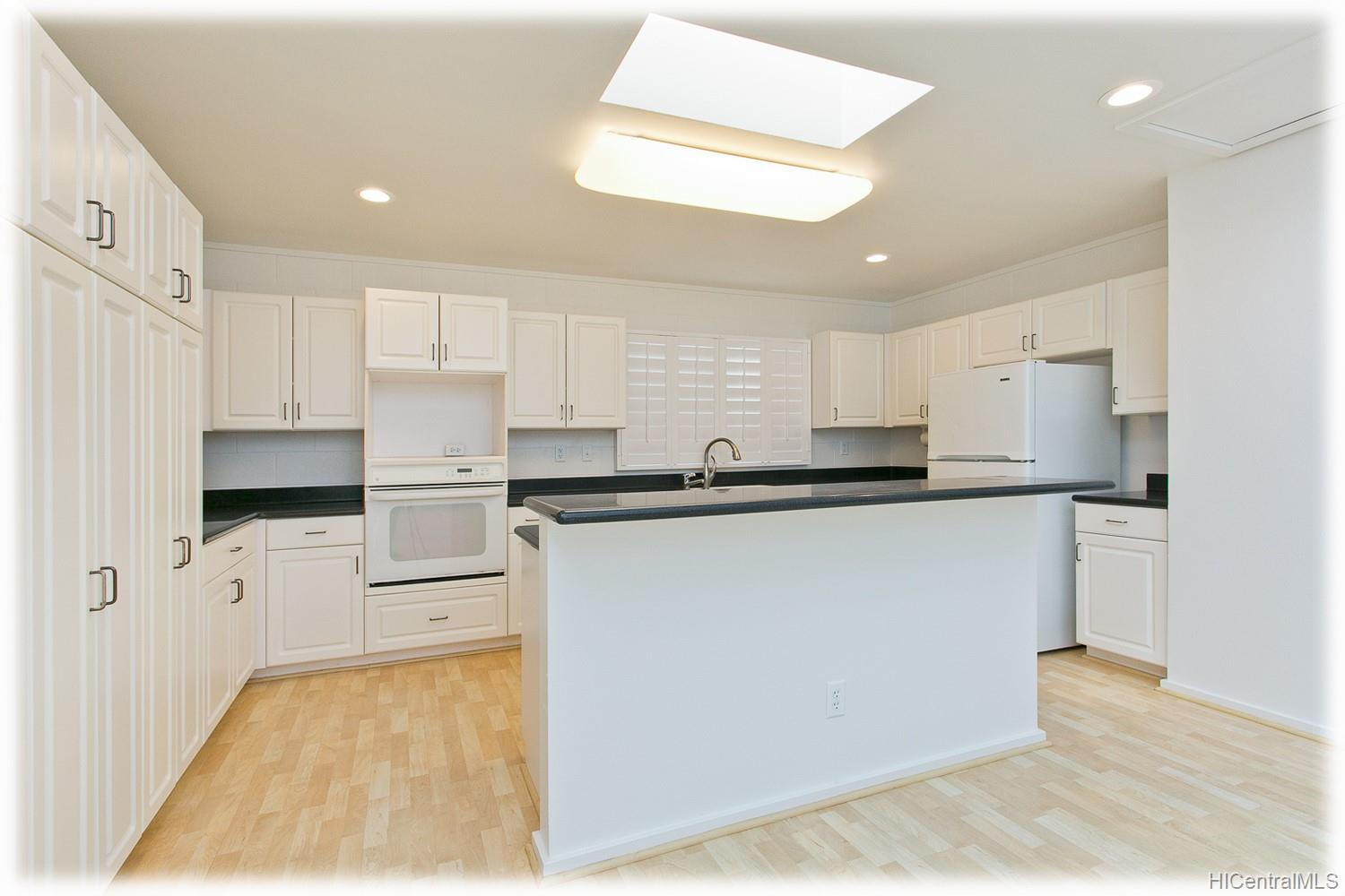 24 Muliwai Lane
