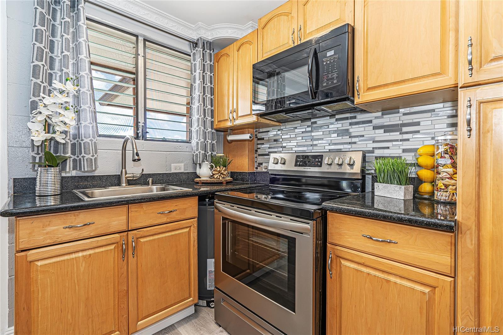 636 Nalanui Street  Unit 404