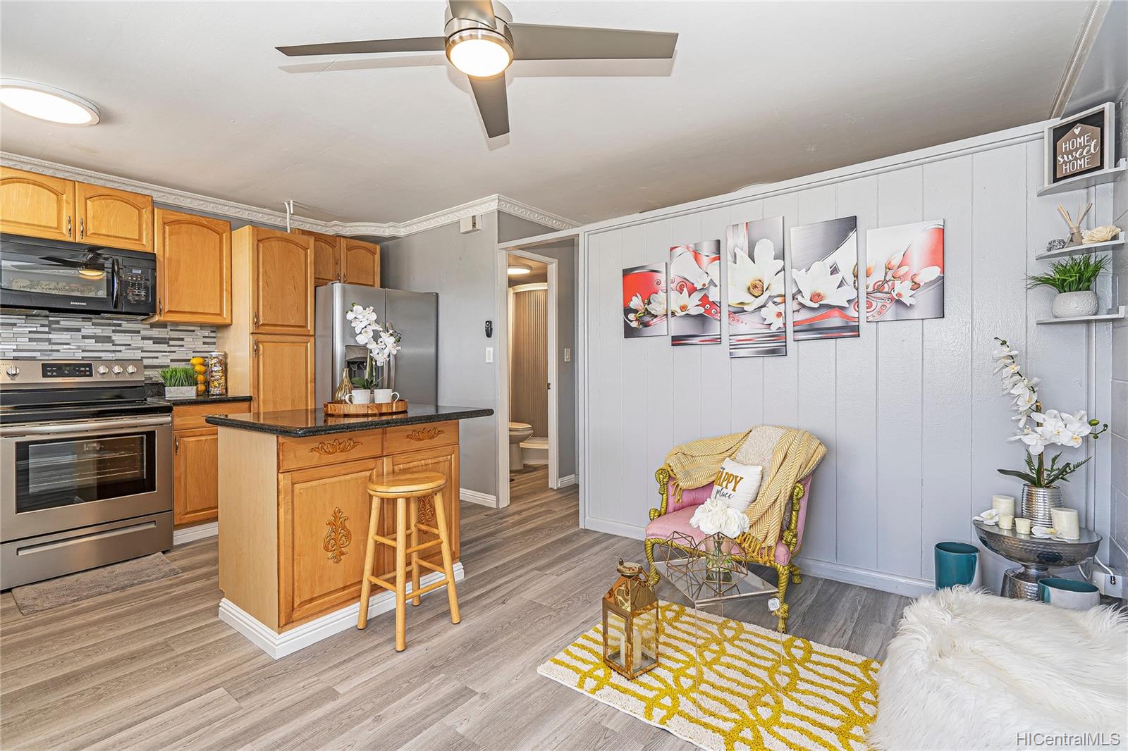 636 Nalanui Street  Unit 404