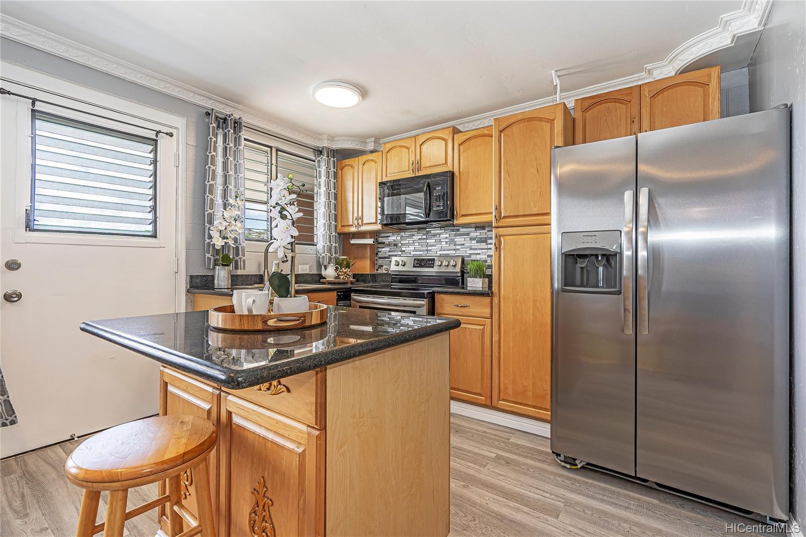 636 Nalanui Street  Unit 404