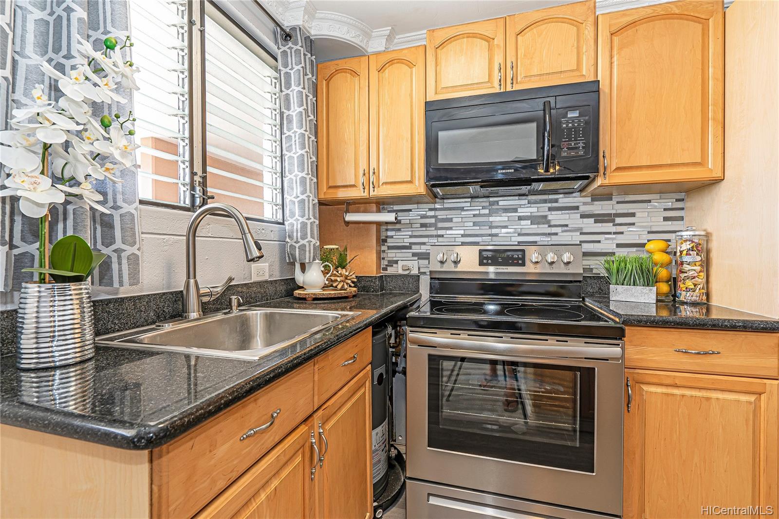 636 Nalanui Street  Unit 404