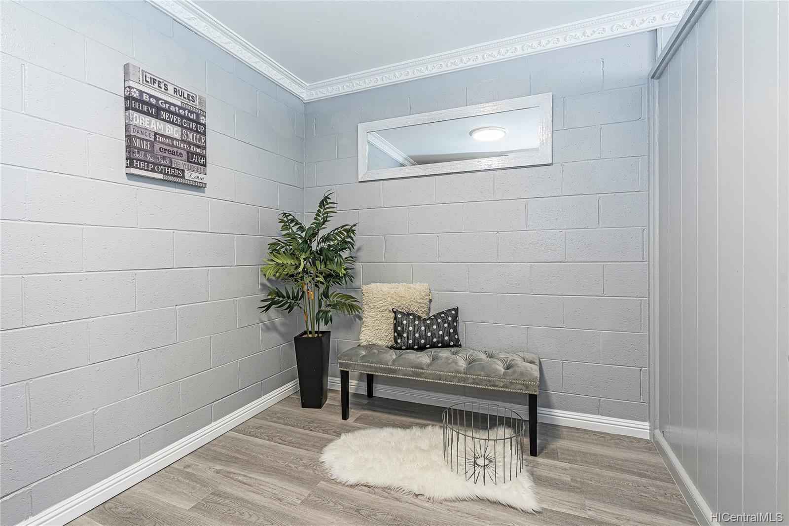 636 Nalanui Street  Unit 404