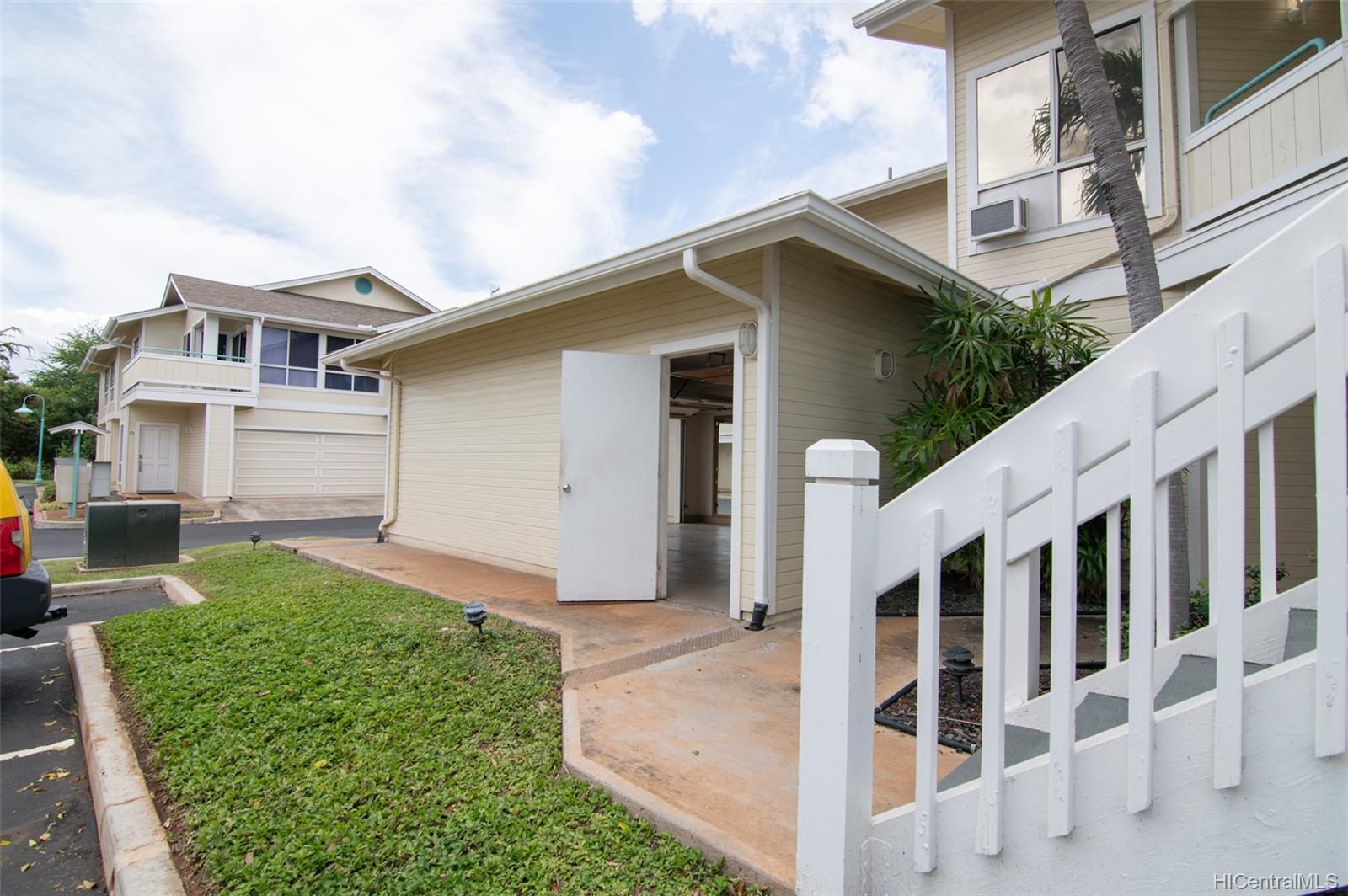 91-1121 Laaulu Street  Unit 10B