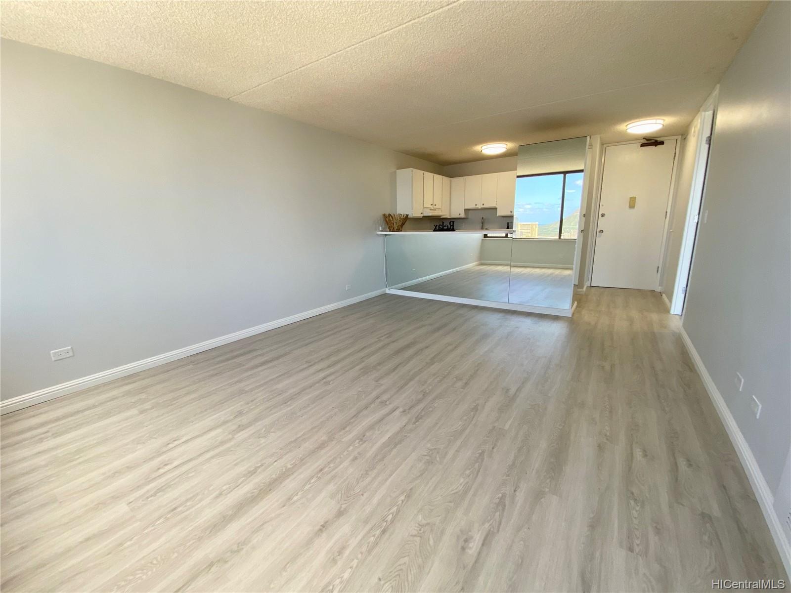411 Hobron Lane  Unit 3705