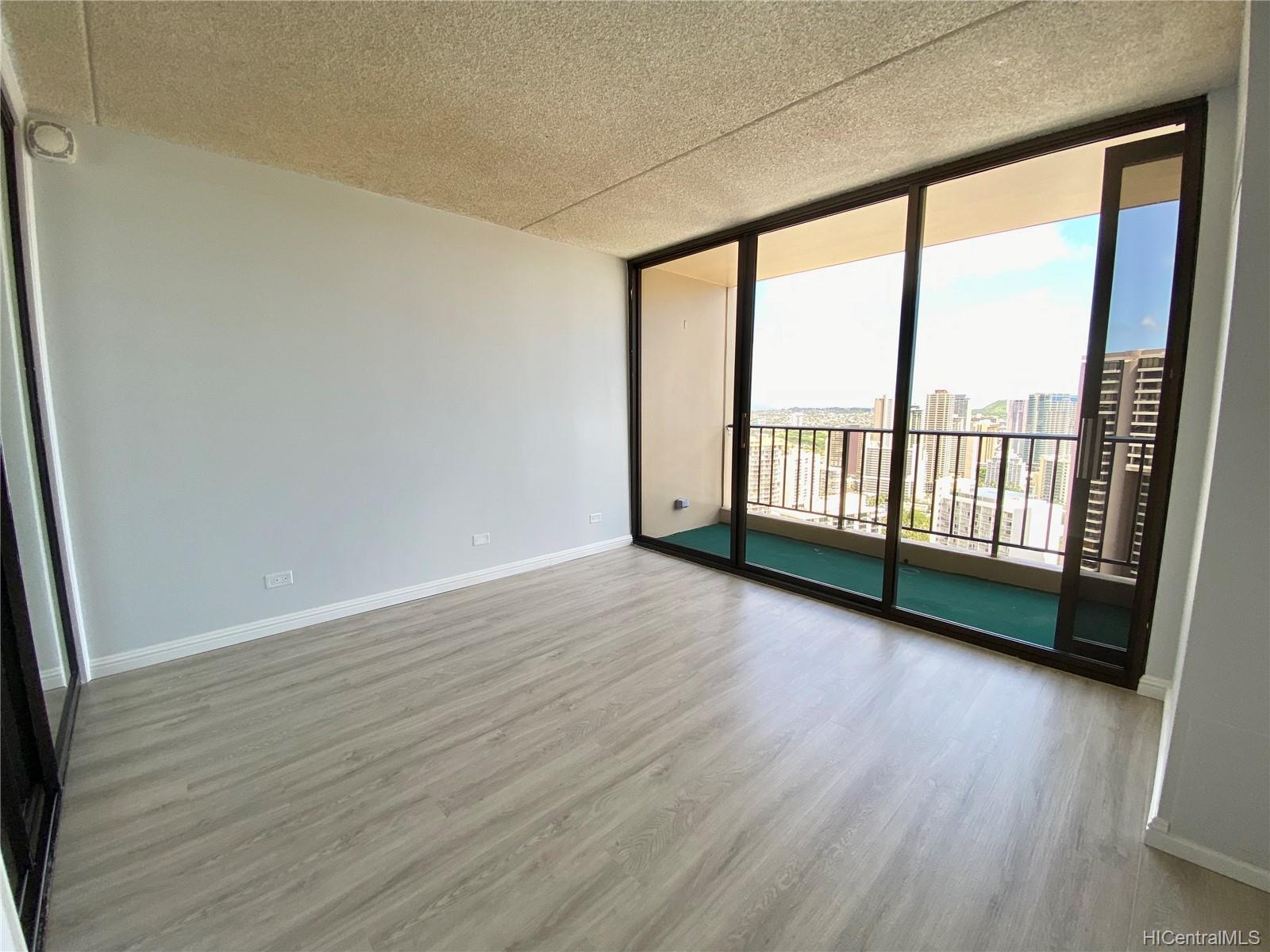 411 Hobron Lane  Unit 3705