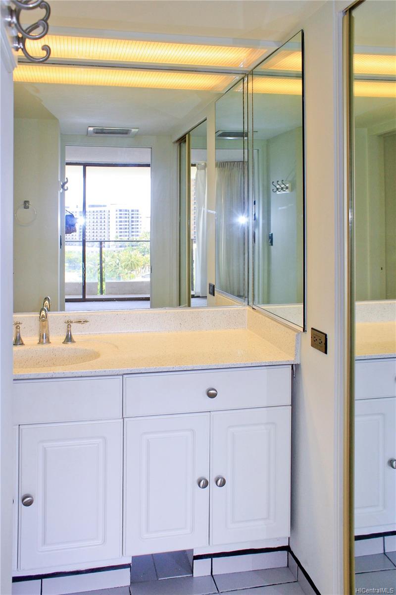1860 Ala Moana Boulevard  Unit 1102