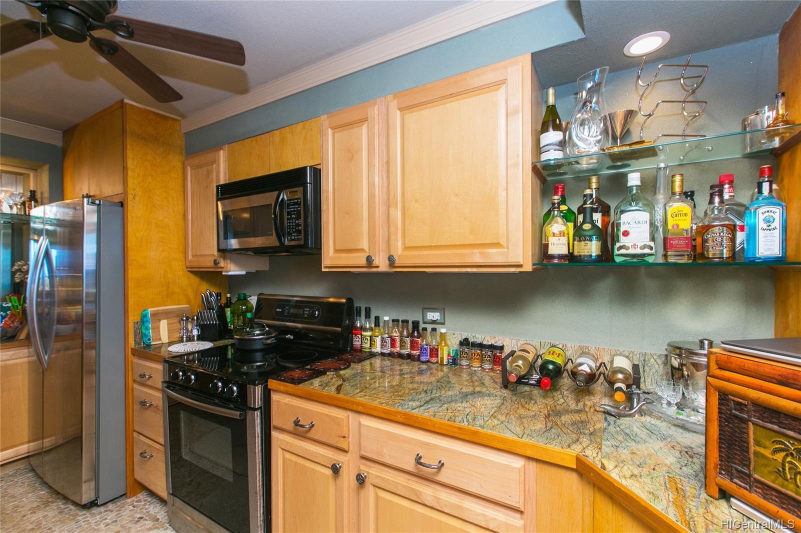 87-561 Farrington Highway  Unit 321