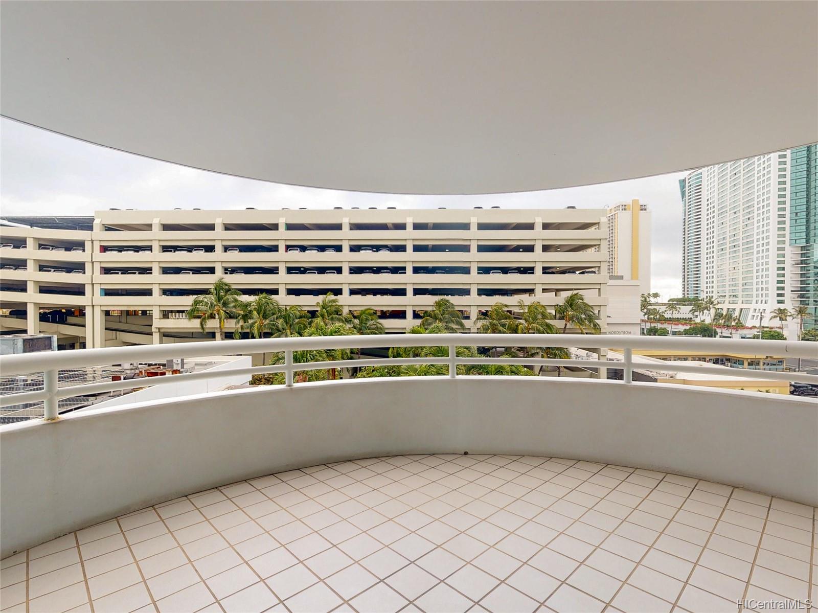 Uraku Tower Hawaii 1341 Kapiolani Boulevard Unit 7D Honolulu HI 96814