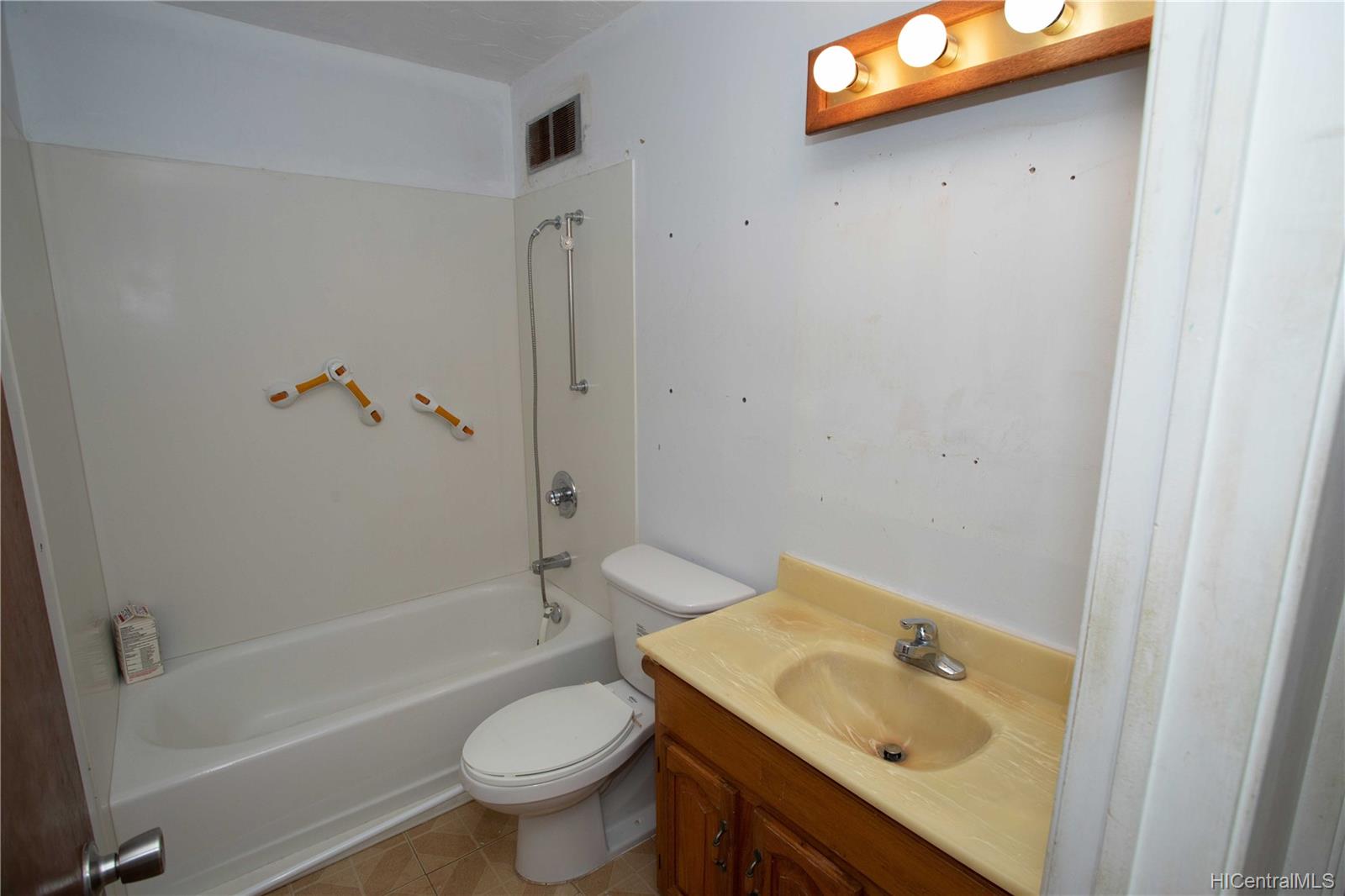 2630 Kapiolani Boulevard  Unit 802
