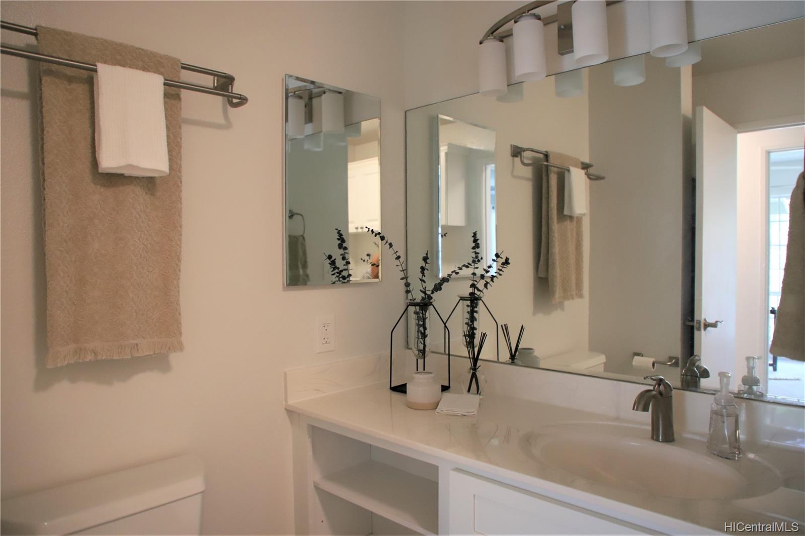 94-1351 Kulewa Loop  Unit 17U