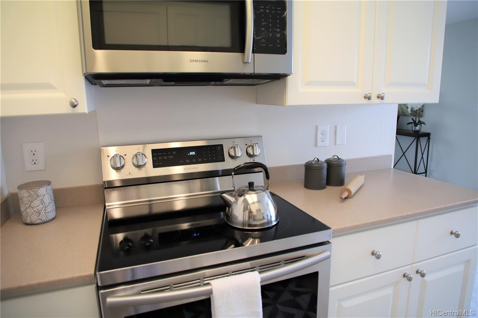 94-1351 Kulewa Loop  Unit 17U