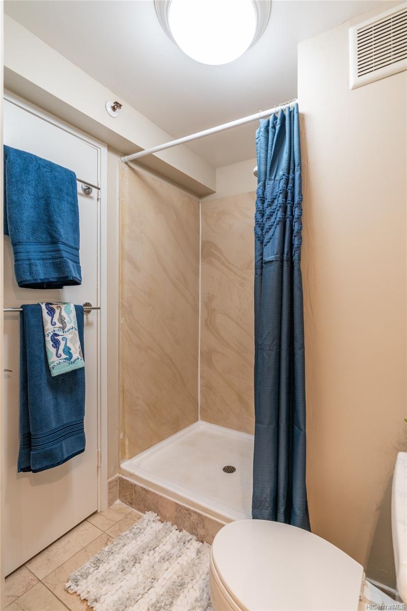 2724 Kahoaloha Lane  Unit 1207