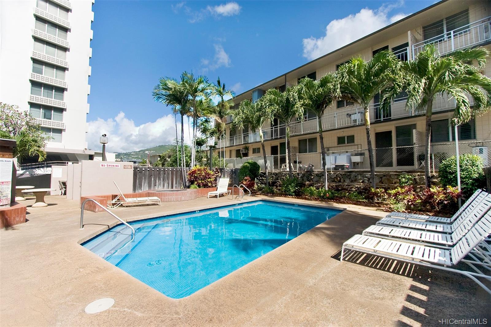 2724 Kahoaloha Lane  Unit 1207