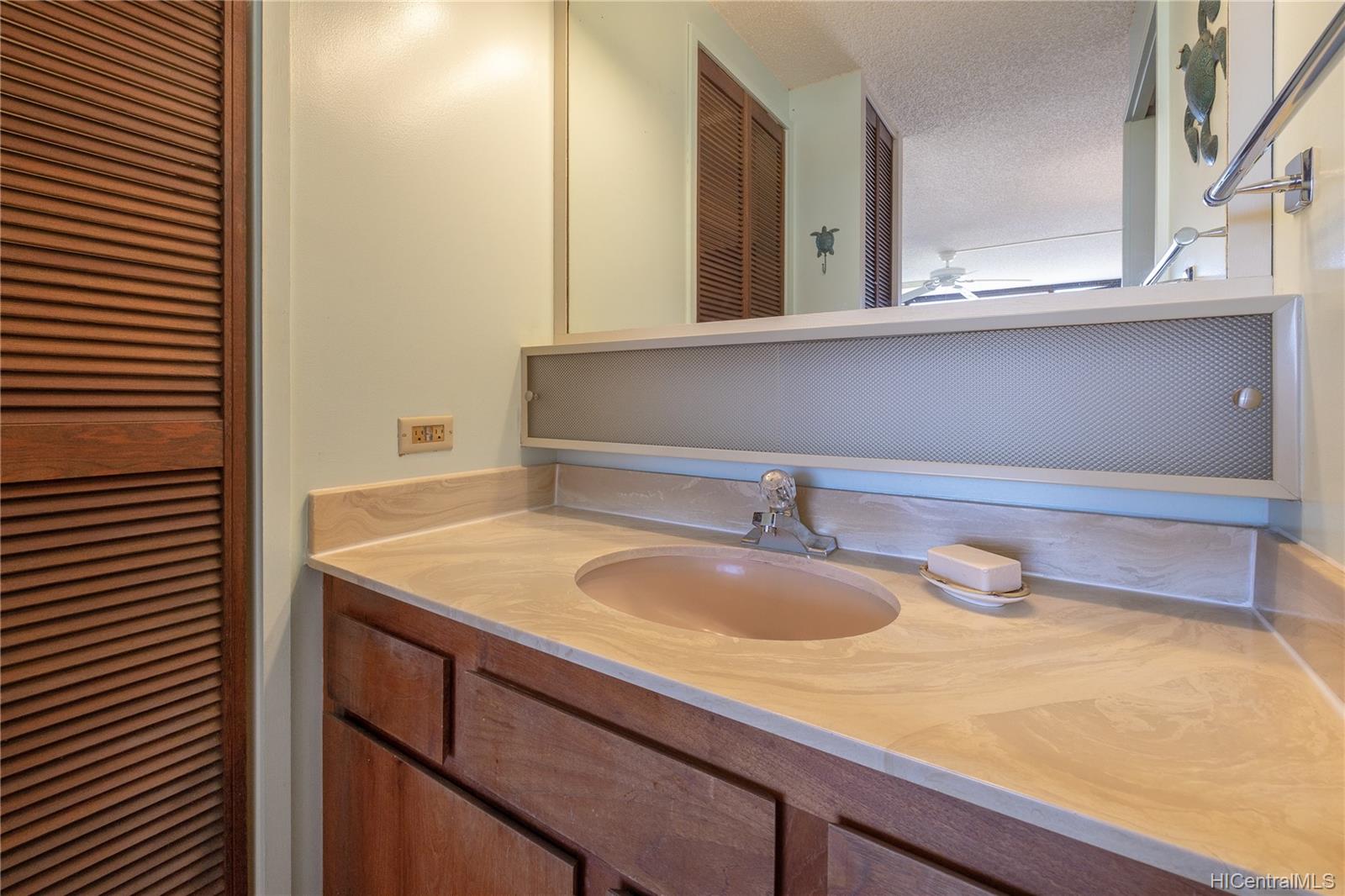 322 Aoloa Street  Unit 1601