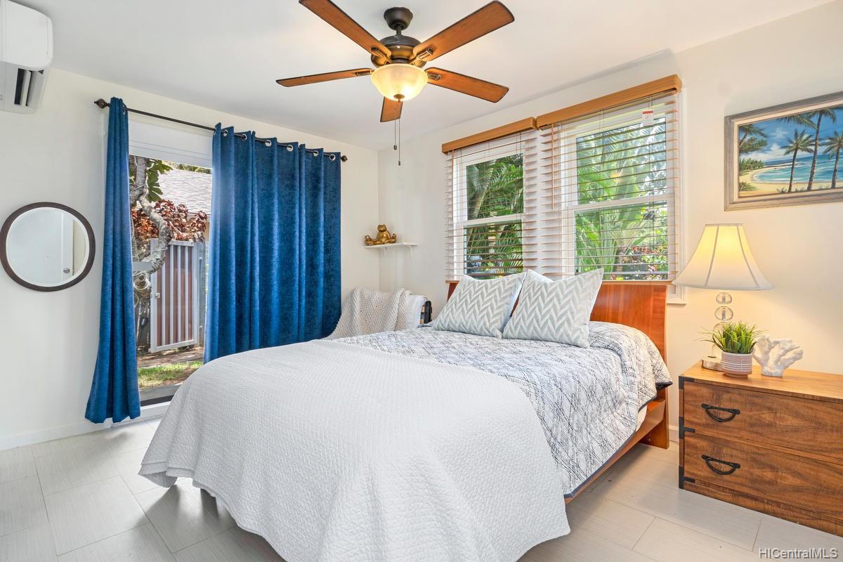 6 North Kalaheo Avenue
