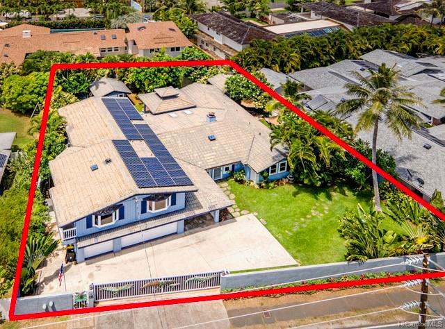 6 North Kalaheo Avenue