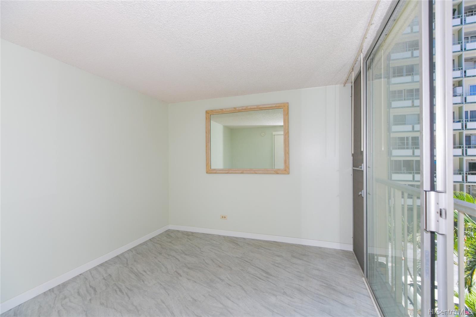440 Lewers Street  Unit 402