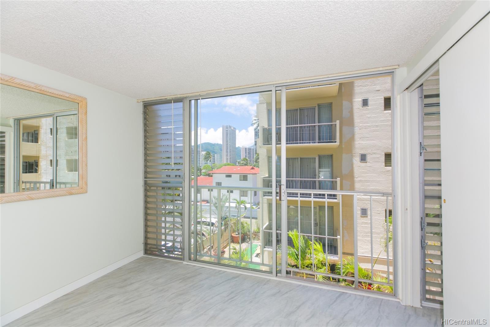 440 Lewers Street  Unit 402